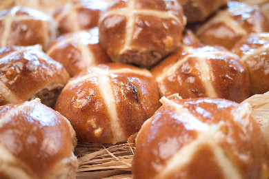 Hot cross buns from Hotel Cafe Royal on Regent Street London
