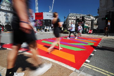 Bright crossings at Piccadilly Circus